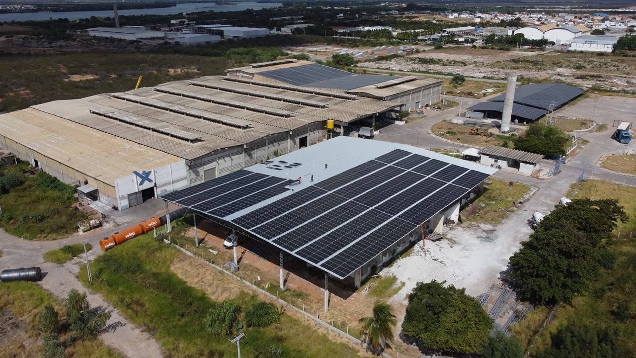 Obra: Cabine de medição + Usina solar